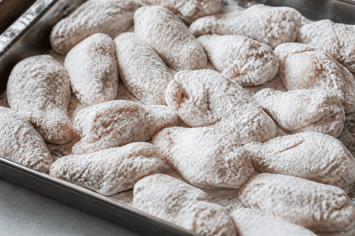 Wings coated in potato starch